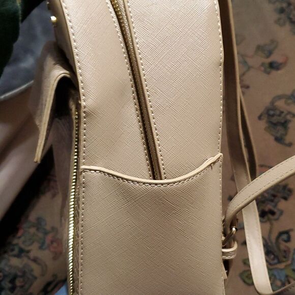 TRENDY oyster pinkish snakeskin PUFFER VEGAN MINI BACKPACK - Picture 6 of 11